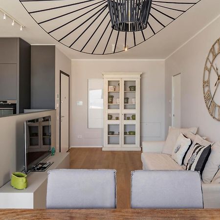 Palazzo Verdi Luxury Accomodation Μπάρι Εξωτερικό φωτογραφία